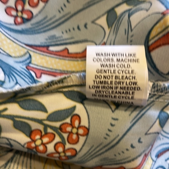 Moosta 4X maxi floral V neck dress  with elastic side gathered waist - Picture 8 of 8